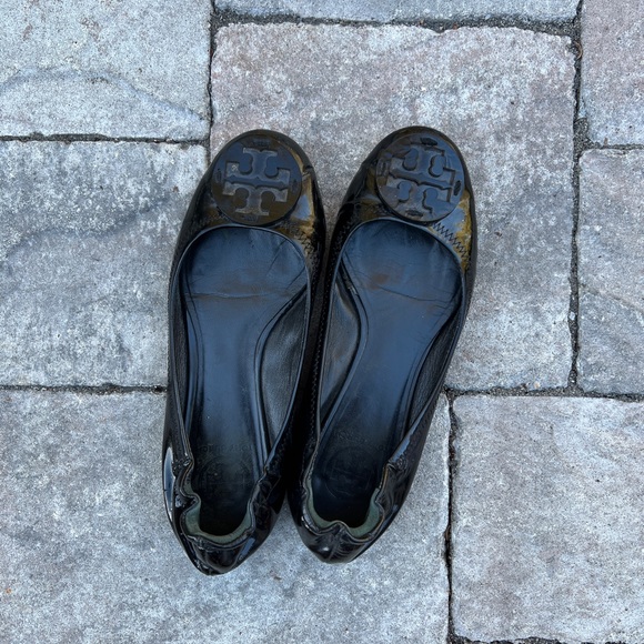 Tory Burch Patent Reva Flats - Picture 4 of 4